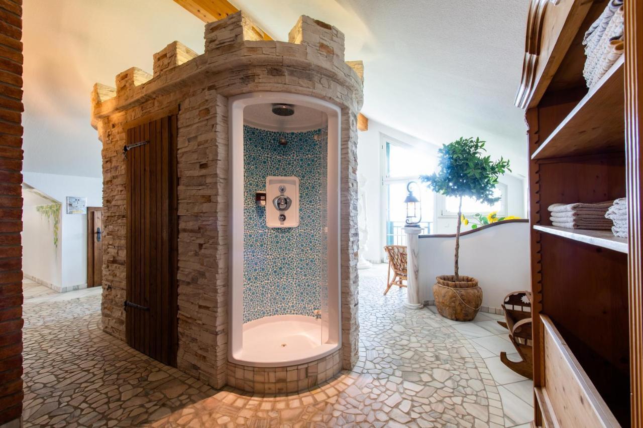 Hotel Irmgard Strass im Attergau Екстериор снимка