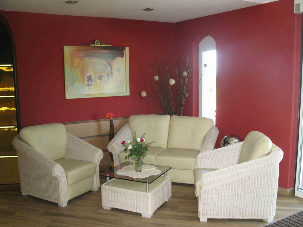 Hotel Irmgard Strass im Attergau Екстериор снимка