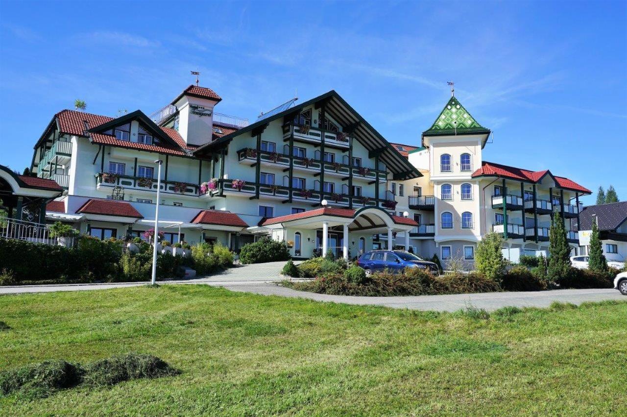Hotel Irmgard Strass im Attergau Екстериор снимка